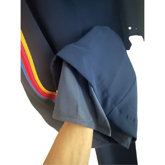 (SOLD) Trina Turk Wide Leg Fully Lined Hidden Zipper Side Stripe Pants - Size 6 - Picture 3 of 9